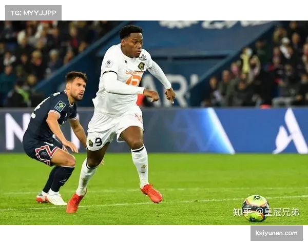 布雷斯特0比0闷平里昂 少一人作战艰难守住一分